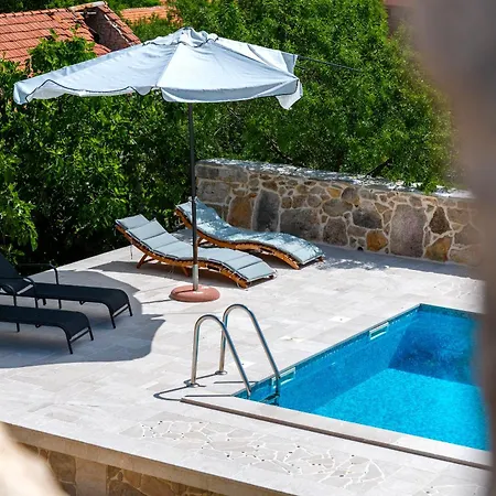 Hébergement de vacances House Leptir *