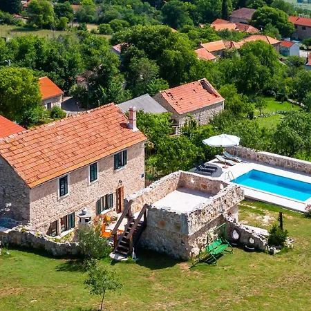 House Leptir Drniš