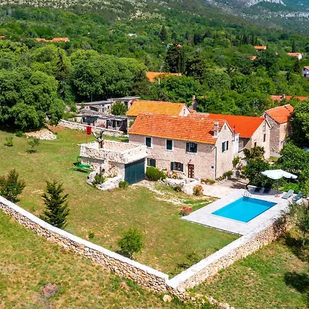 Hébergement de vacances House Leptir Drniš